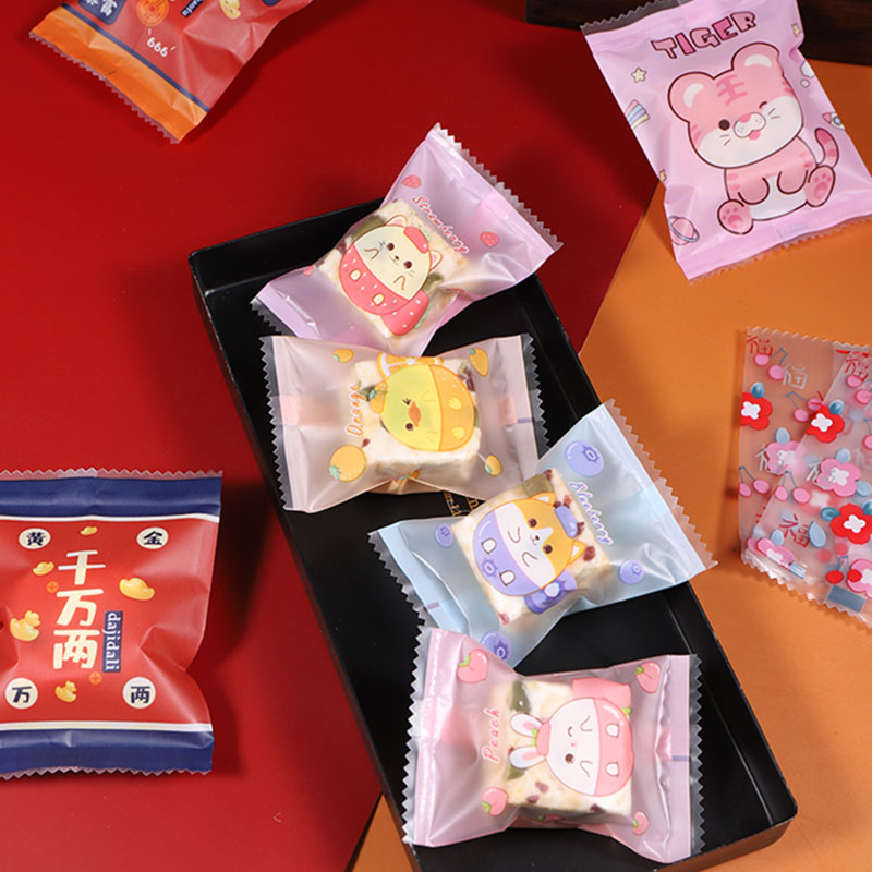 AQ Red Frosted Cartoon Chinese - Homemade Food Snacks recensie en prijs